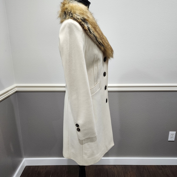Moda International Cream Trench Coat with Faux Fur Collar - Picture 13 of 17